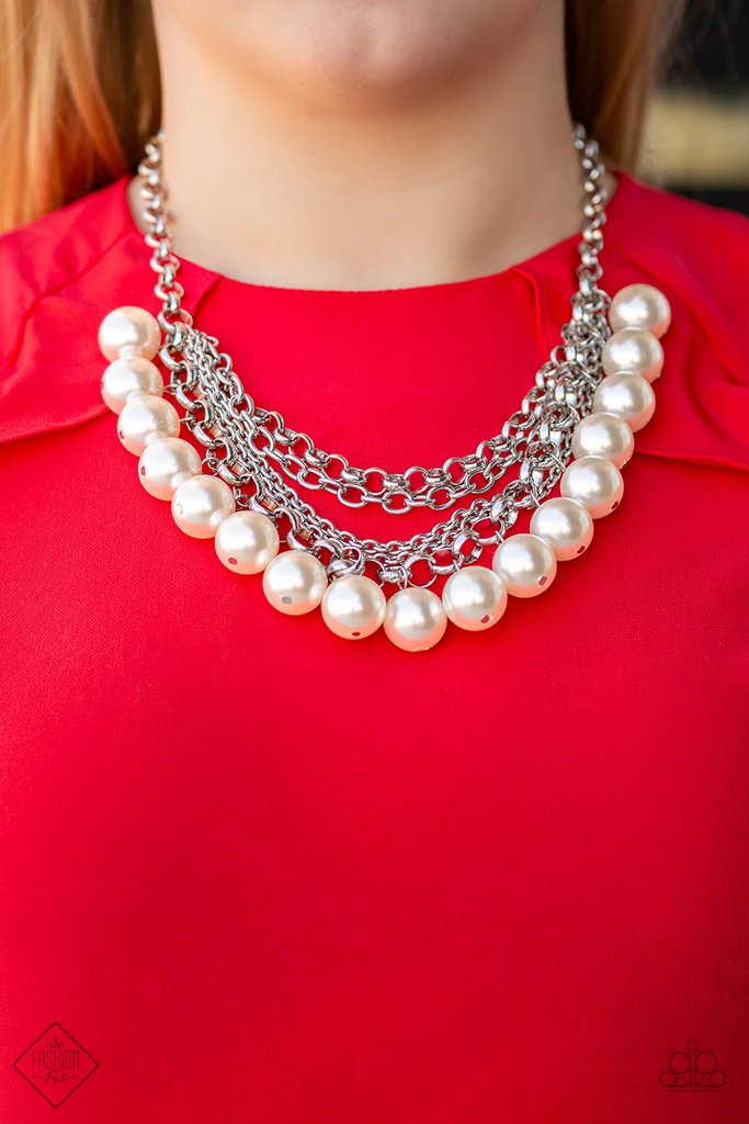 One-Way WALL STREET- Pearl Necklace