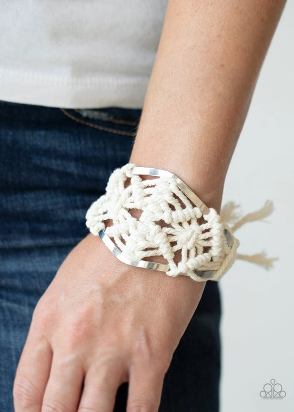 Macrame Mode - White